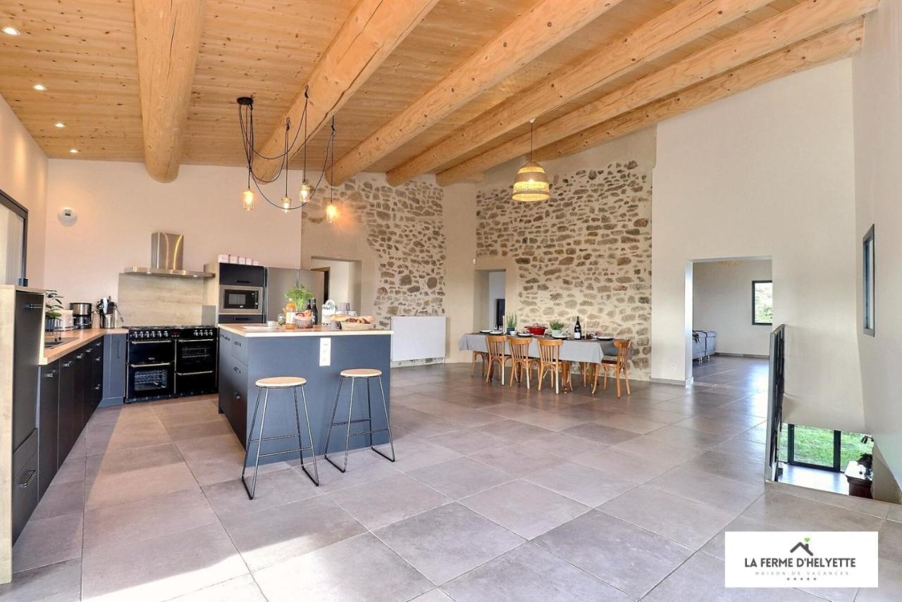 Vila La Ferme D' Helyette Toulaud Exteriér fotografie
